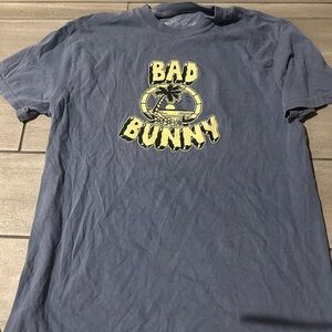 Official Authentic Bad Bunny Worlds Hottest Tour 2022 Shirt Sz medium as is